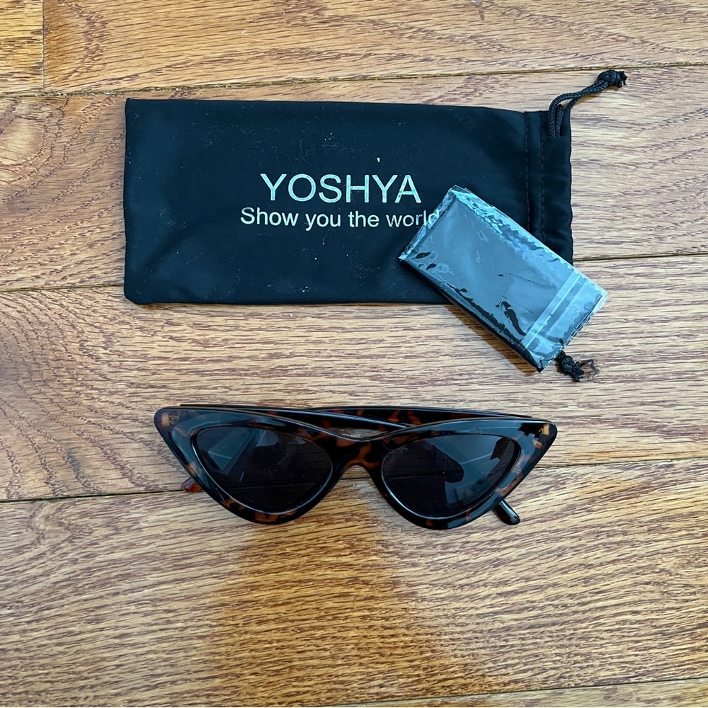 Tortoise Cat-Eye Sunglasses - Dark Tortoise Frame